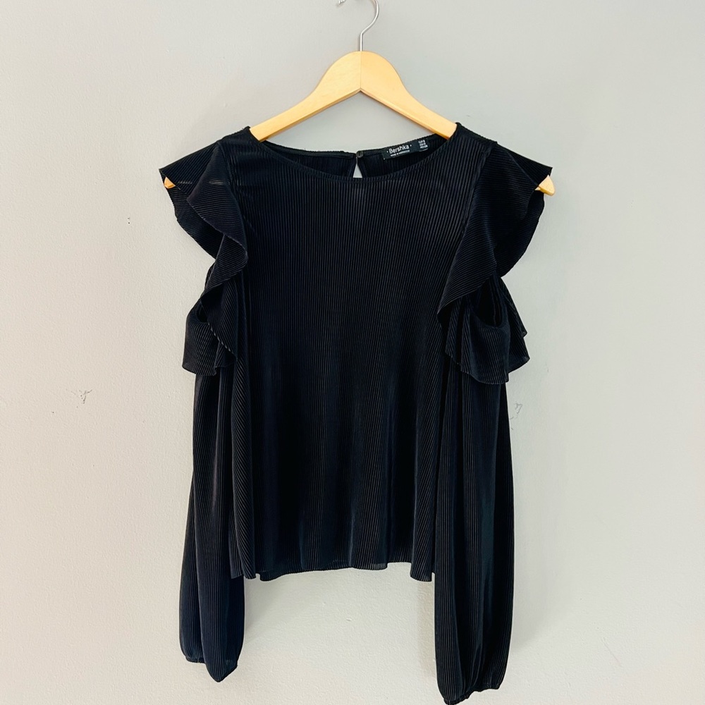 Bershka Rib Knit Ruffled Top - Picture 2 of 6